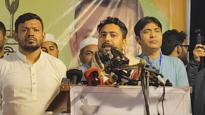 তাহাজ্জুদের পর ভোটকেন্দ্র দখলের পরিকল্পনা চলছে: নাহিদ ইসলাম