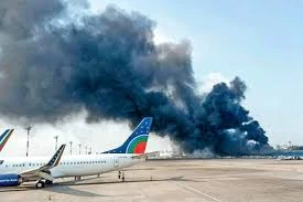 শাহজালাল বিমানবন্দরের কার্গো ভিলেজে অগ্নিকাণ্ডে বিমান ওঠানামা স্থগিত