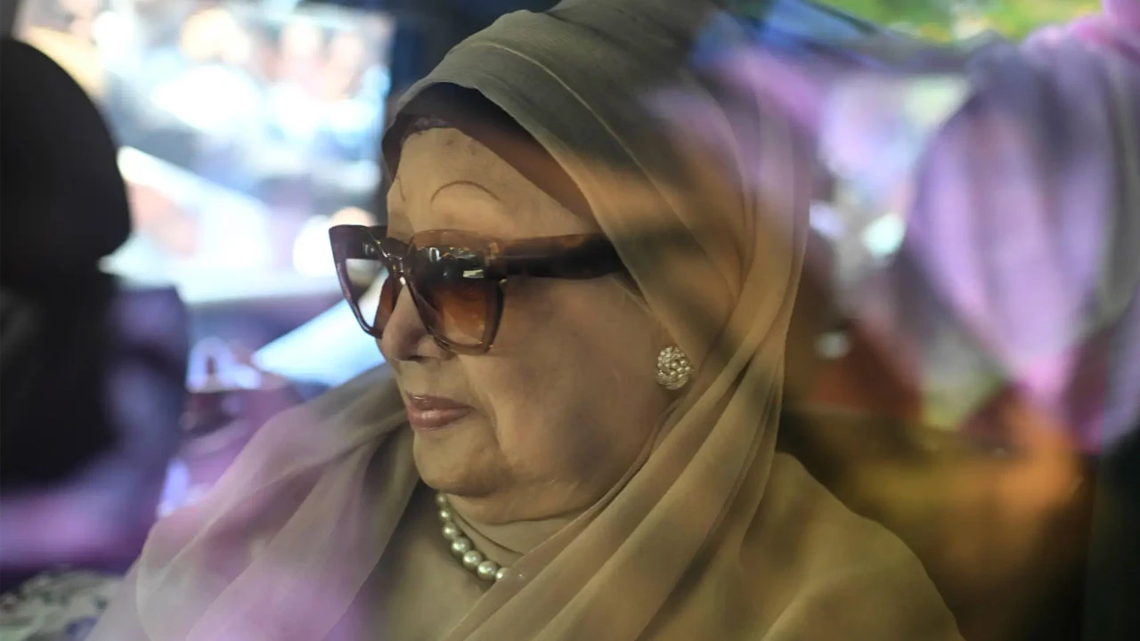 খালেদা জিয়ার স্বাস্থ্য এখন স্থিতিশীল: ডা. জাহিদ