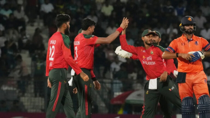 এক ম্যাচ বাকি থাকতেই বাংলাদেশে টি-টোয়েন্টি সিরিজ জয় নিশ্চিত, উচ্ছ্বাসে ফুঁসে উঠল টাইগাররা