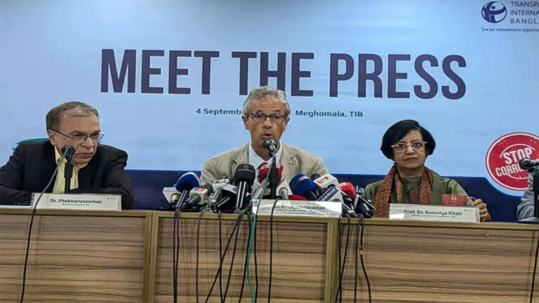 জুলাই অভ্যুত্থানের পর দুর্নীতি হ্রাস, তবে শেকড় এখনো অটুট: টিআই প্রধান