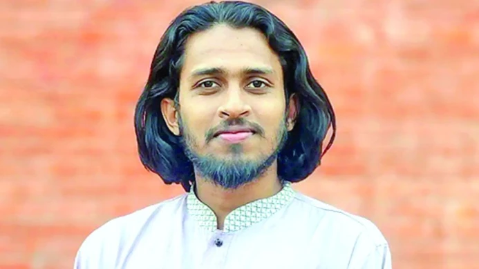 রাবিতে রাকসু জিএস আম্মারকে ঘিরে বিতর্ক, ক্ষুব্ধ শিক্ষক-শিক্ষার্থীরা