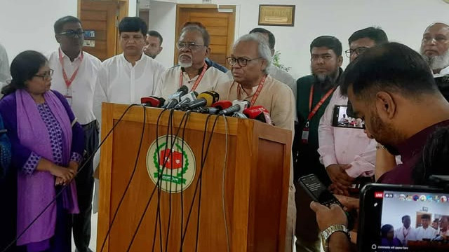 নির্বাচন কমিশনে ফ্যাসিস্টের দোসর আছে কিনা জানতে চেয়েছে বিএনপি: রুহল কবির রিজভী