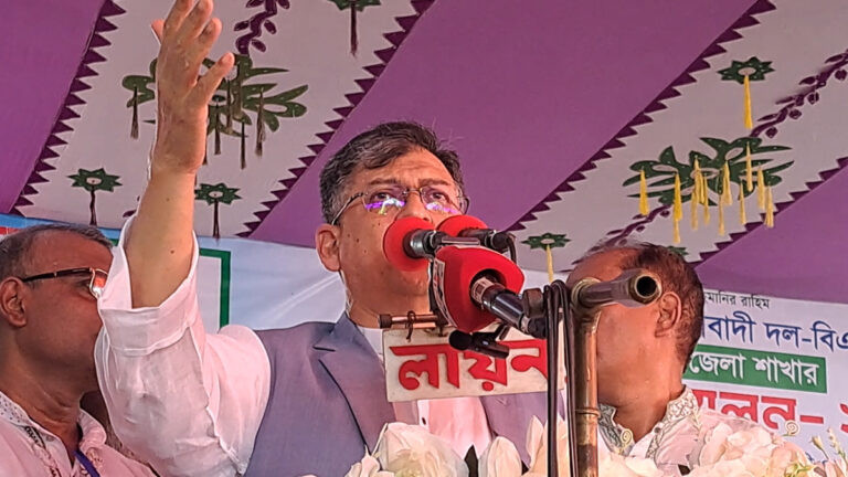 আল্লাহ ছাড়া নির্বাচন ঠেকানো যাবে না, জনগণ প্রস্তুত: বিএনপি নেতা সালাহউদ্দিন আহমেদ