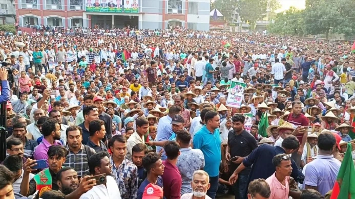 চাঁপাইনবাবগঞ্জে পদ্মার ন্যায্য পানি দাবিতে বিএনপির বিশাল সমাবেশ