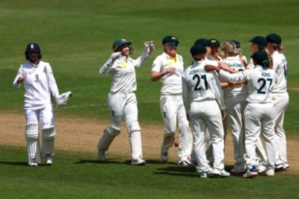 England suffer innings defeat to lose Women's Ashes 16-0