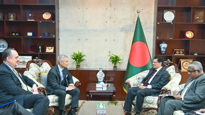 পররাষ্ট্রমন্ত্রীর সঙ্গে মার্কিন সহকারী পররাষ্ট্রমন্ত্রীর সৌজন্য বৈঠক