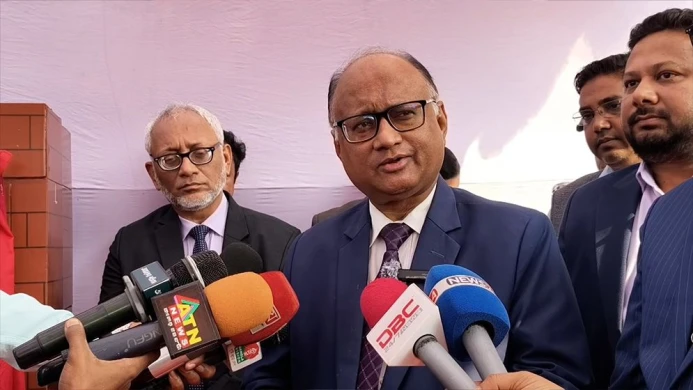 নির্বাচনী হলফনামায় বিদেশি সম্পদের তথ্য বাধ্যতামূলক: দুদক চেয়ারম্যান