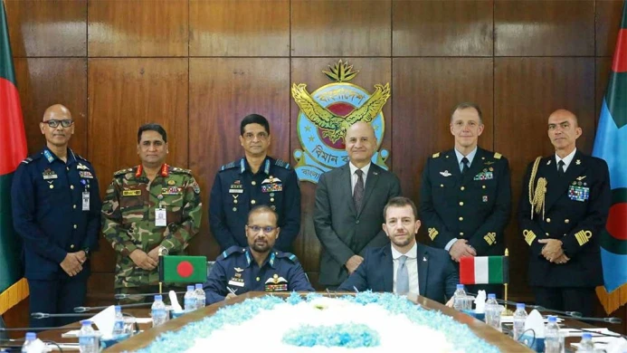 টাইফুন যুদ্ধবিমান পেতে ইতালির সঙ্গে এলওআই স্বাক্ষর করল বাংলাদেশ