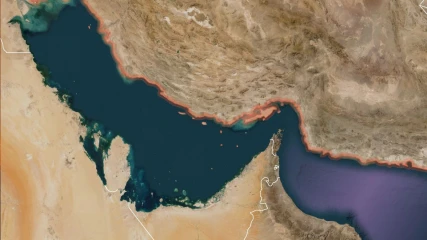 হরমুজ প্রণালিতে ফের নিষেধাজ্ঞা জারি ইরানের