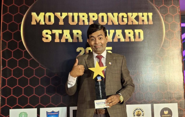 ময়ূরপঙ্খী সম্মাননায় ভূষিত ‘বাংলার মিস্টার বিন’ খ্যাত রাশেদের হাসির জয়যাত্রায় নতুন পালক