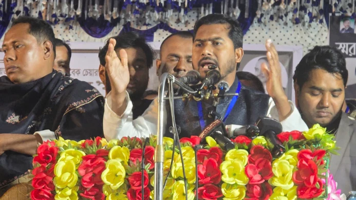 সংস্কারের পক্ষে ‘হ্যাঁ’ ভোটের আহ্বান নুরের