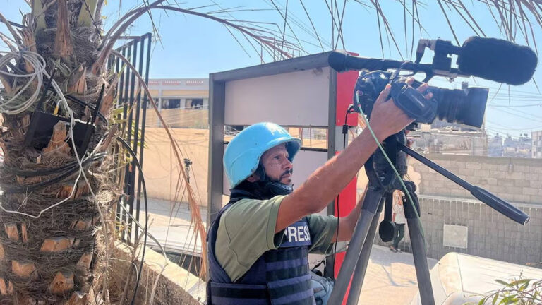 গাজায় লাইভ সম্প্রচারের সময় ইসরায়েলি হামলায় নিহত রয়টার্স সাংবাদিক হুসাম আল-মাসরি