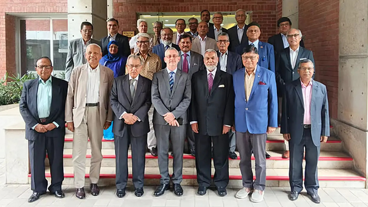 নির্বাচিত সরকারের সঙ্গে কাজের জন্য অপেক্ষা করছে ইউরোপীয় ইউনিয়ন