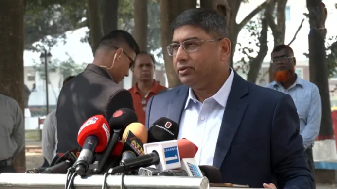 দেশের মানুষকে নির্ভয়ে ভোট দিতে আহ্বান সেনাপ্রধানের