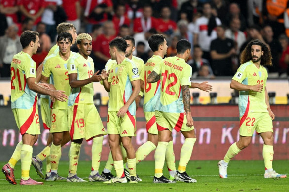 বিশ্বকাপ বাছাইপর্বে তুরস্ককে বিধ্বস্ত করে স্পেনের গোল উৎসব