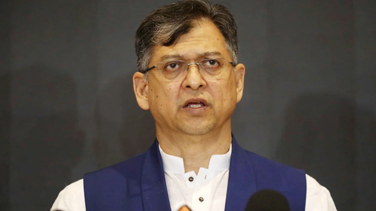 ন্যায়বিচার প্রতিষ্ঠার দৃষ্টান্ত স্থাপন করেছে হাসিনার রায়: সালাহউদ্দিন আহমেদ