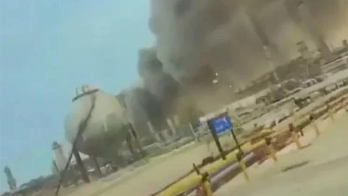 সৌদি আরবের আরামকোর তেল শোধনাগারে ড্রোন হামলা