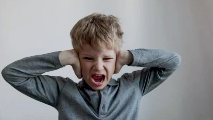 শিশুর আচরণ বদল মানসিক চাপের লক্ষণ জানবেন যেভাবে