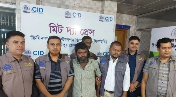 গাজীপুরে যৌথ অভিযানে ডাকাত সর্দারসহ ৫ সন্ত্রাসী গ্রেফতার