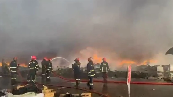 শাহজালাল অগ্নিকাণ্ডে ঢাকাগামী ৮ ফ্লাইট চট্টগ্রামে, ১টি সিলেটে অবতরণ