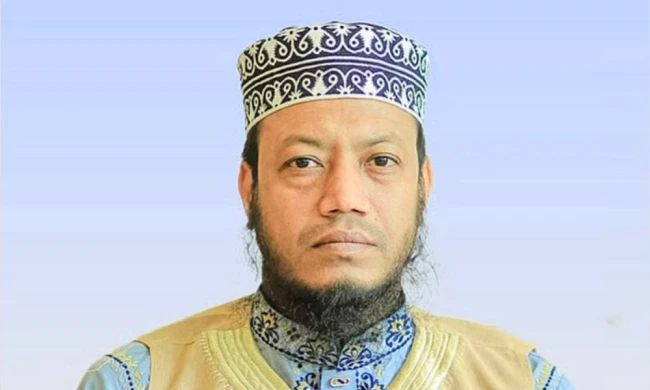 মুফতি আমির হামজার বিরুদ্ধে গ্রেপ্তারি পরোয়ানা জারি