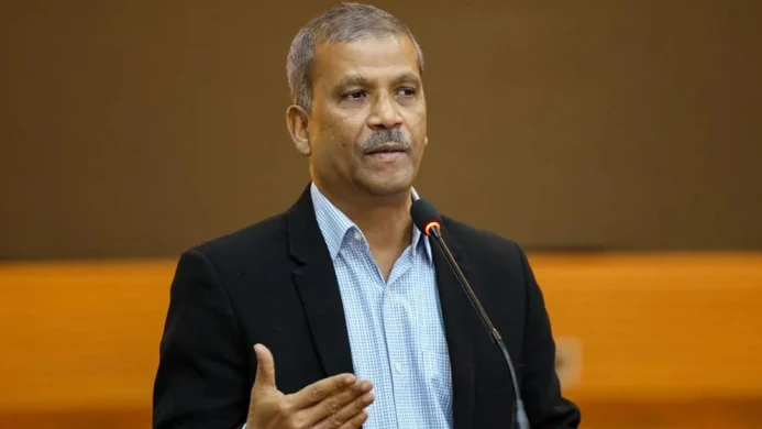 এটি স্বাধীনতার পর অন্যতম গুরুত্বপূর্ণ নির্বাচন: আসিফ নজরুল