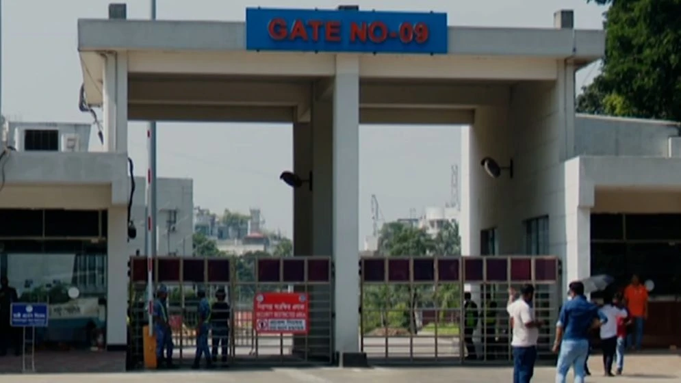 অগ্নিকাণ্ডের পরও স্থবিরতা, শাহজালালের ৯ নং গেটে পণ্য খালাস শুরু হয়নি