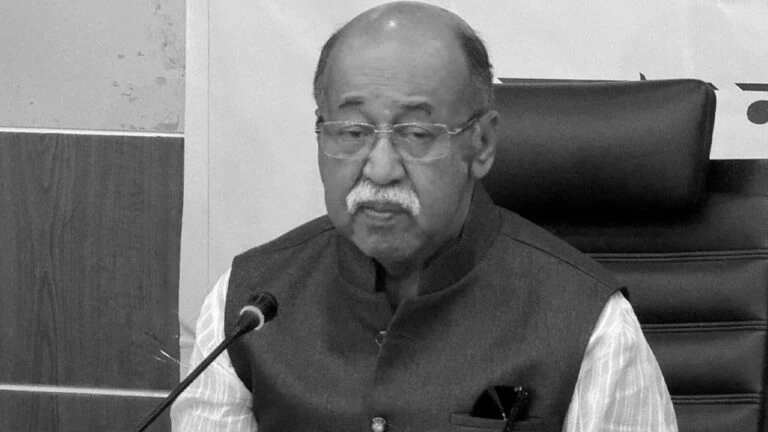 সাবেক শিল্পমন্ত্রী নূরুল মজিদ মাহমুদ হুমায়ূন আর নেই