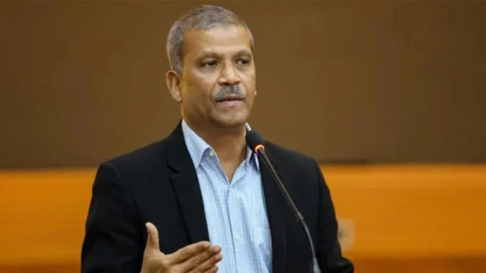 ভারতে খেলতে অযৌক্তিক শর্ত মেনে যাবে না বাংলাদেশ: ক্রীড়া উপদেষ্টা