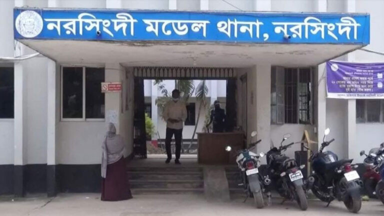 নরসিংদীতে বিএনপির দুই গ্রুপের সংঘর্ষে গুলিবিদ্ধ নারী নিহত