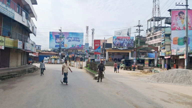 অবরোধ শিথিলের পর স্বাভাবিক হচ্ছে খাগড়াছড়ি, ১৪৪ ধারা বহাল