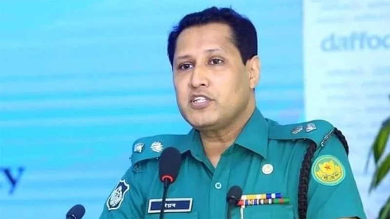 নির্বাচনে পুলিশের ভূমিকা নিয়ে পলাতক অতিরিক্ত ডিআইজি বিপ্লবের স্ট্যাটাস
