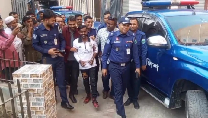 বিয়ের প্রলোভন ও নির্যাতনের অভিযোগে হিরো আলম গ্রেপ্তার