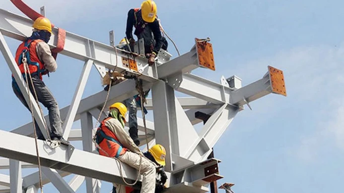 মধ্যপ্রাচ্যের যুদ্ধ পরিস্থিতিতে অনিশ্চয়তায় প্রবাসী শ্রমবাজার