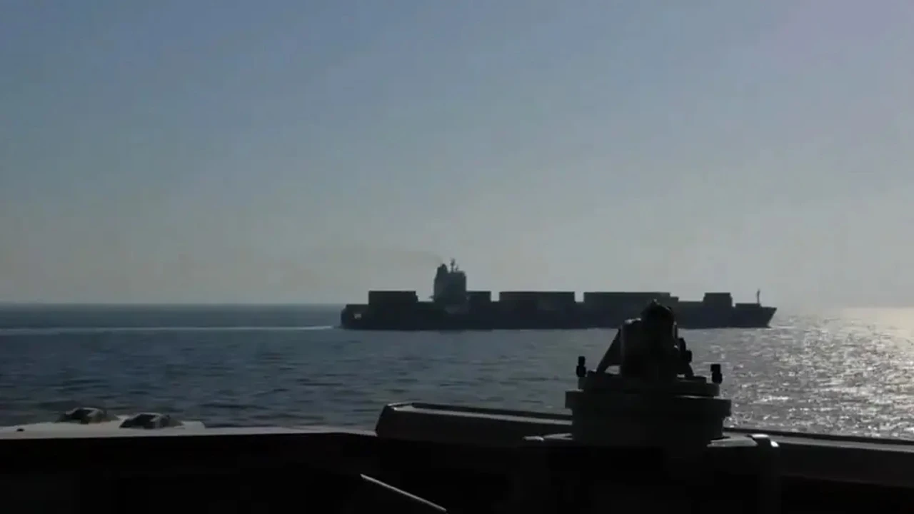 যুক্তরাষ্ট্রের আটক জাহাজ অবিলম্বে ফেরত চাইল ইরান