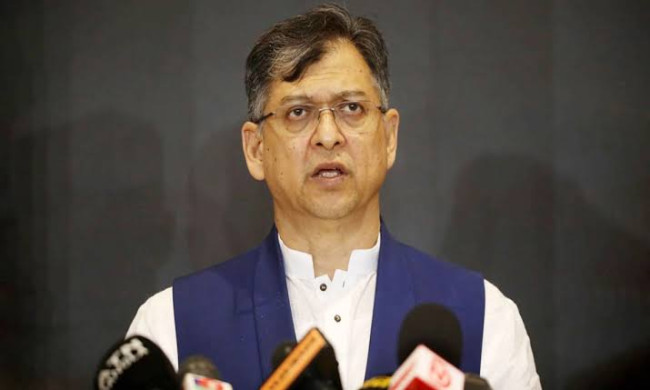 আগামী নির্বাচনে অংশ নেবে না যেসব দল, তারা ‘মাইনাস’ হবে: সালাহউদ্দিন আহমেদ