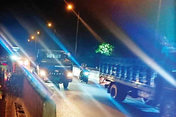 মগবাজার ফ্লাইওভার থেকে বোমা নিক্ষেপ, পথচারী যুবক নিহত