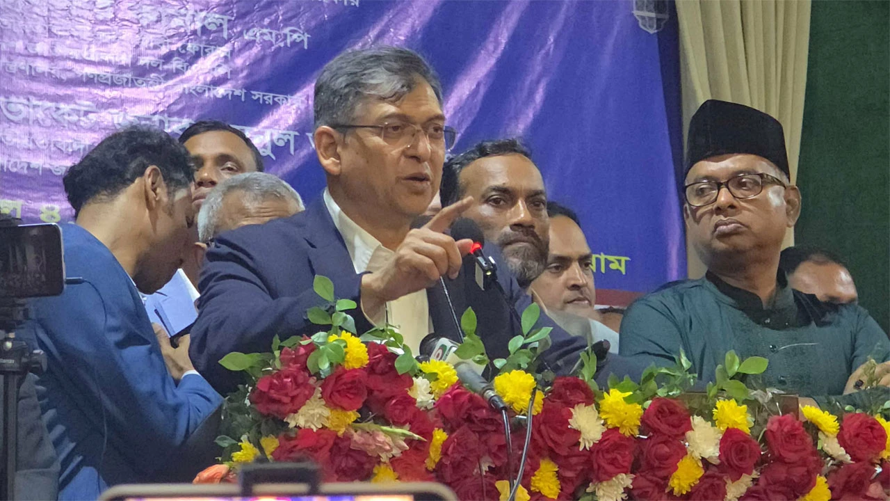 জুলাই সনদের প্রতিটি শব্দ বাস্তবায়নে সরকার অঙ্গীকারবদ্ধ: স্বরাষ্ট্রমন্ত্রী