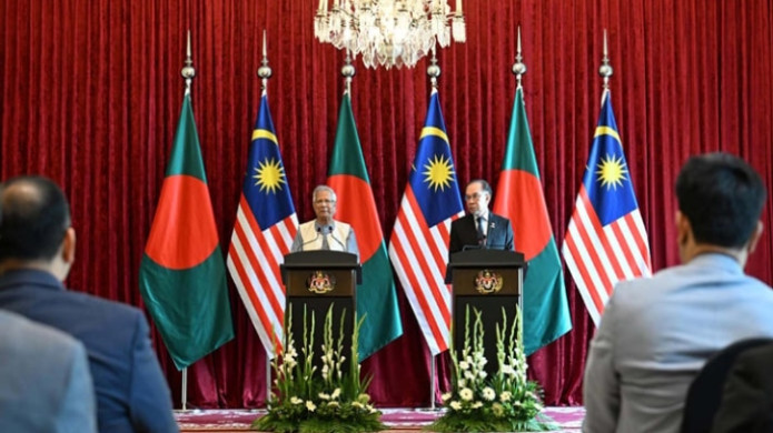 রোহিঙ্গা সংকটে বাংলাদেশের ওপর চাপ নিয়ে উদ্বিগ্ন মালয়েশিয়া: আনোয়ার ইব্রাহিম