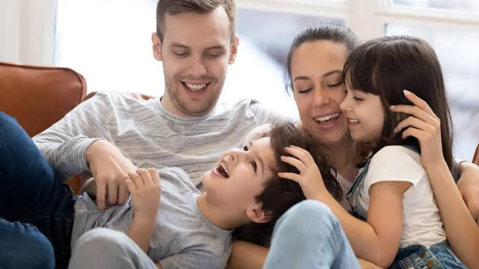 পারিবারিক সম্পর্কে বোঝাপড়া বাড়ানোর কার্যকর কৌশল: ভালোবাসা ও আস্থার নতুন দিগন্ত