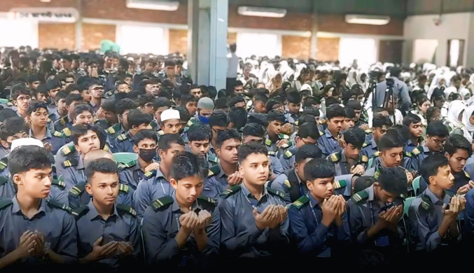 মাইলস্টোনের ট্রাজেডি : বিমান দুর্ঘটনায় নিহতদের স্মরণে অশ্রুসিক্ত দোয়া মাহফিল