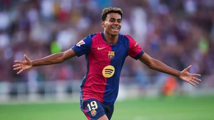 ইয়ামালকে আল হিলালের ৫২৬০ কোটি টাকার প্রস্তাব, ফিরিয়ে দিল বার্সেলোনা