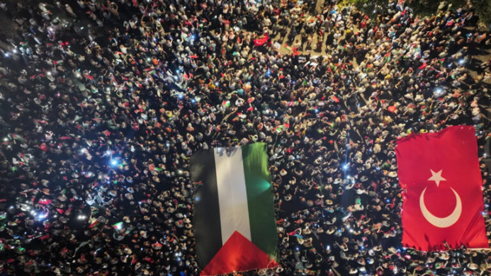 গাজায় গণহত্যা ও অবরোধের বিরুদ্ধে ইস্তাম্বুলে গণজাগরণ