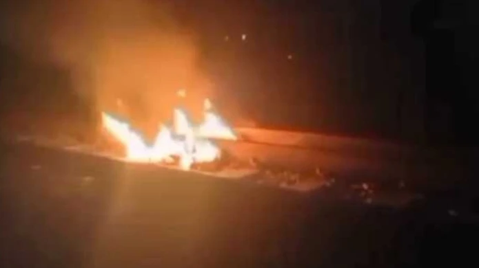 ব্রাহ্মণবাড়িয়ায় রেলপথে আগুন, ট্রেন চলাচল সাময়িক বন্ধ