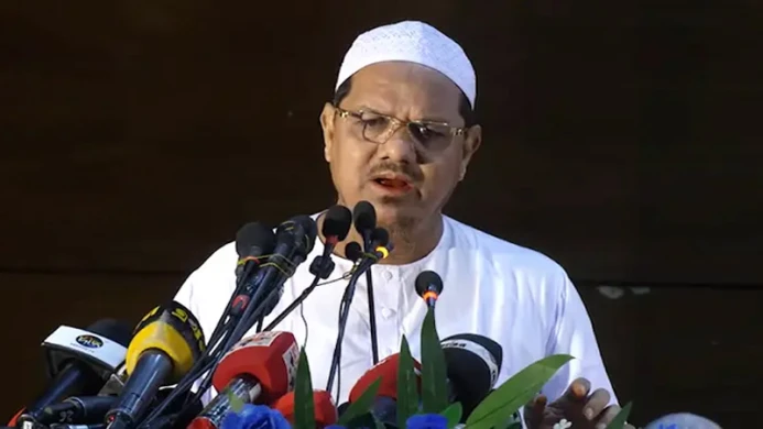 গণভোটে ‘হ্যাঁ’ জিতলেই বাঁচবে জুলাই চেতনা: চরমোনাই পীর