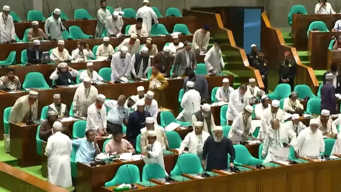 সংসদ অধিবেশন ওয়াকআউট বিরোধী দলের এমপিদের