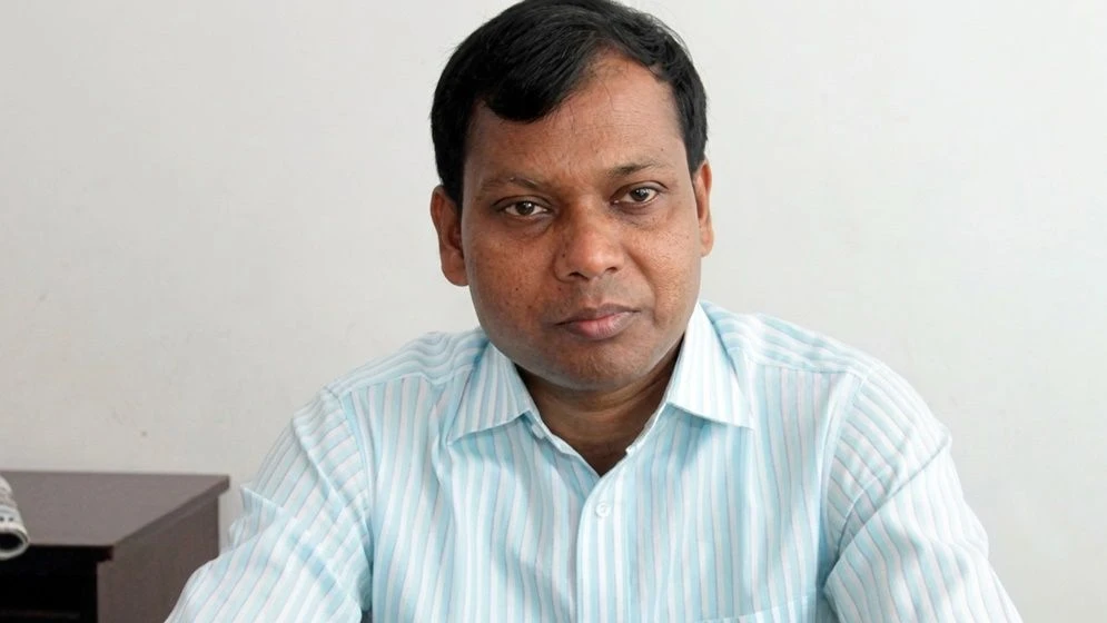 ডিসি সারওয়ার আলমকে পুনর্বহালের দাবি গণঅধিকার পরিষদের