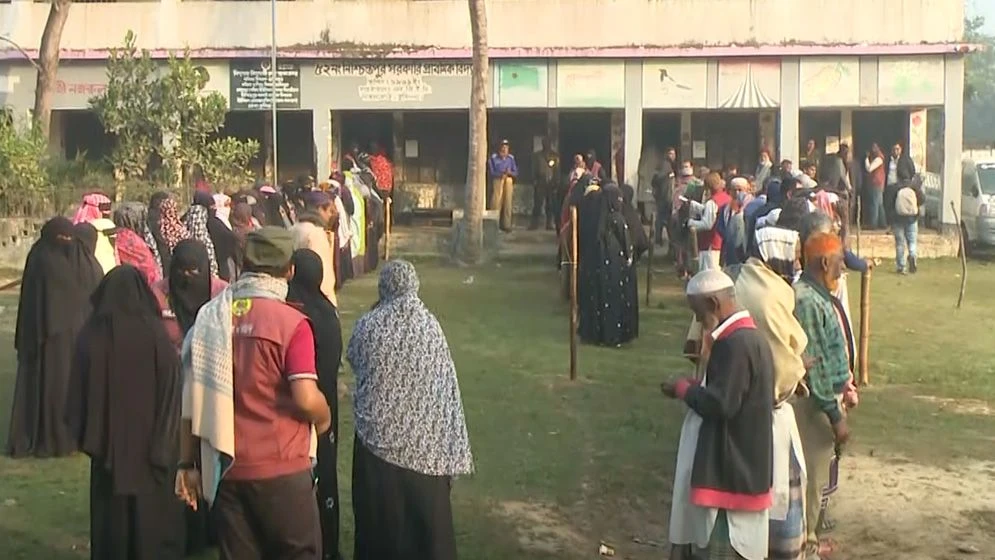 ভোটগ্রহণ শেষ গণনার দিকে এগোচ্ছে নির্বাচন