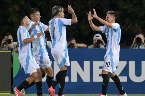 Brazil is now above all that scored 5 goals to Argentina